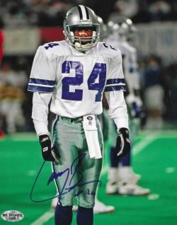 AUTOGRAPHED  LARRY BROWN 8X10 Dallas Cowboys Photo