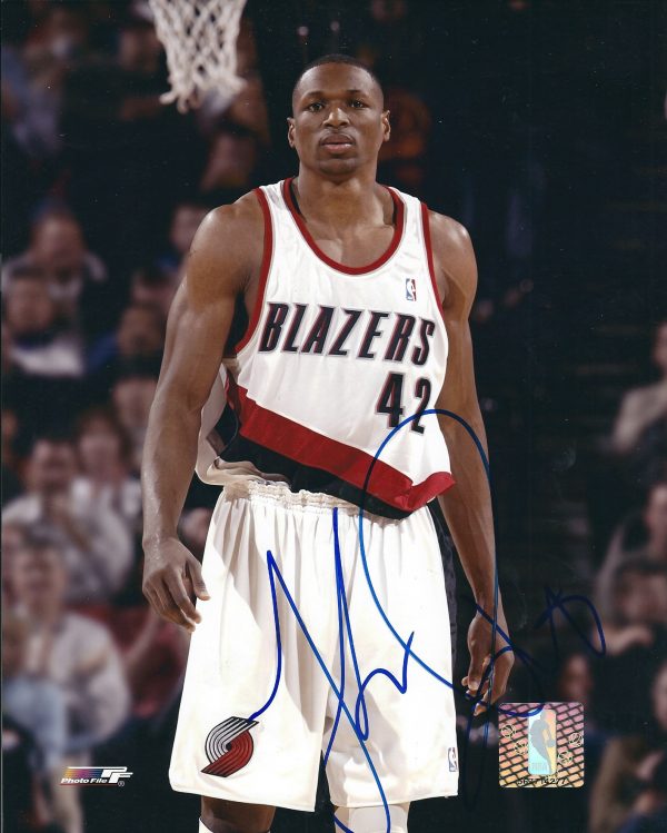 AUTOGRAPHED THEO RATLIFF 8X10 Portland Trail Blazers Photo