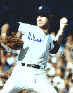 AUTOGRAPHED DON GULLETT 8x10 New York Yankees Photo