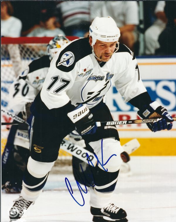Autographed WENDEL CLARK  8X10 Tampa Bay Lightning Photo