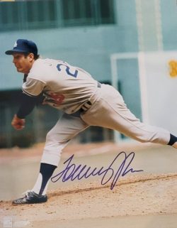Autographed TOMMY JOHN 11X14 Los Angeles Dodgers photo
