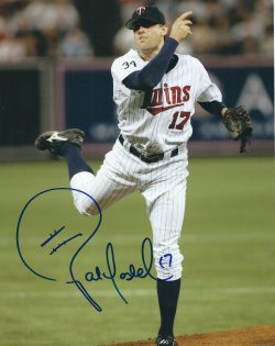 AUTOGRAPHED PAT NESHEK 8X10 Minnesota Twins photo