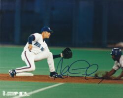 Autographed ALEX GONZALEZ 8x10 Toronto Blue Jays Photo