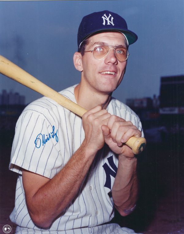AUTOGRAPHED PHIL LINZ 8x10 New York Yankees Photo