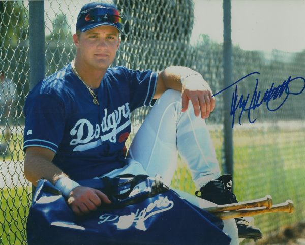 AUTOGRAPHED TODD HOLLANDSWORTH 8X10 Los Angeles Dodgers photo