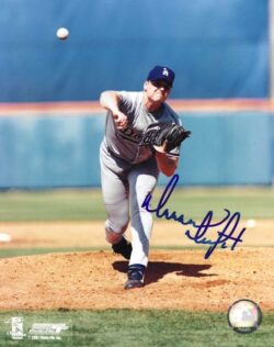 AUTOGRAPHED DARREN DREIFORT 8X10 Los Angeles Dodgers photo