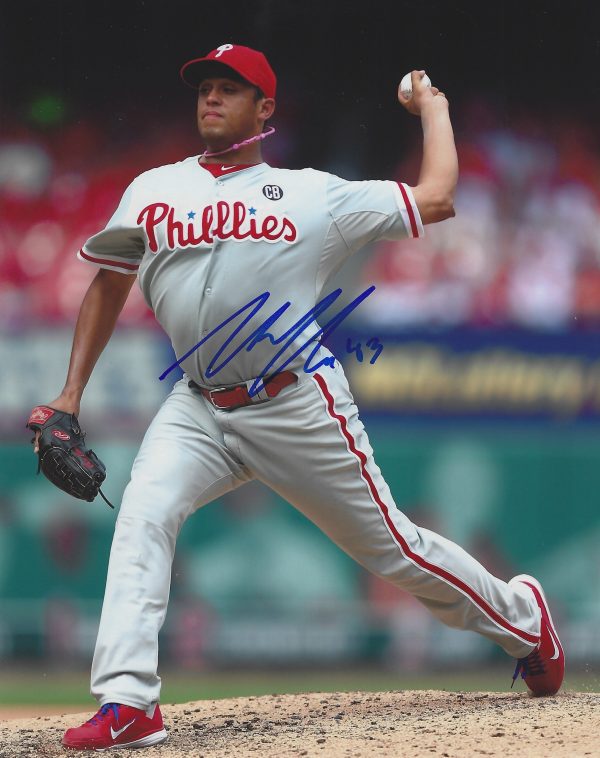 AUTOGRAPHED  MARIO HOLLANDS 8X10  Philadelphia Phillies Photo