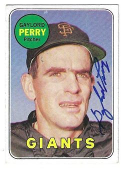 Autographed GAYLORD PERRY San Francisco Giants 1969 Topps Card