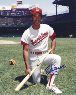 AUTOGRAPHED ELLIOTT MADDOX 8x10 Washington Senators photo