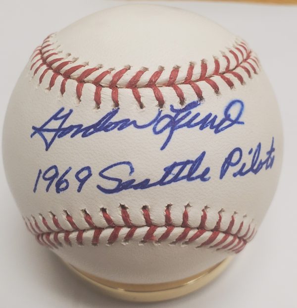 Autographed GORDON LUND 1969 SEATTLE PILOTS Official Major League Baseball