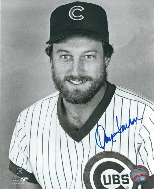 AUTOGRAPHED DAN LARSON 8x10 Chicago Cubs Photo