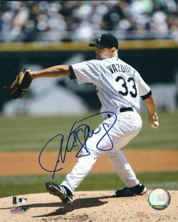 AUTOGRAPHED JAVIER VAZQUEZ 8X10 Chicago White Sox Photo