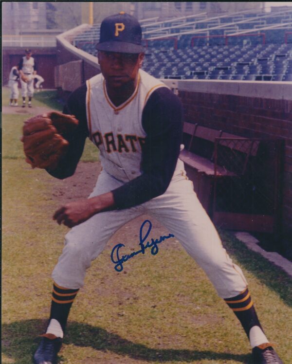 AUTOGRAPHED JUAN PIZARRO 8x10 Pittsburgh Pirates Photo