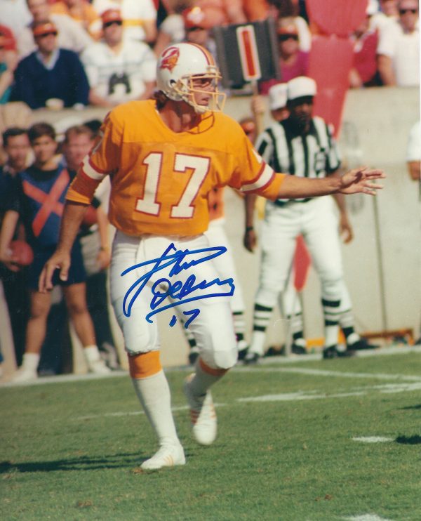 Autographed STEVE DEBERG 8x10 Tampa Bay Buccaneers Photo