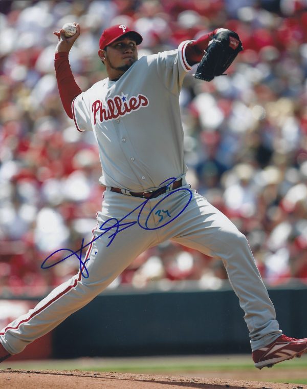 AUTOGRAPHED FREDDY GARCIA 8x10 Philadelphia Phillies Photo