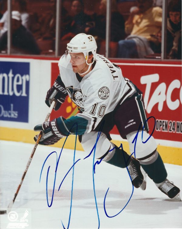 Autographed OLEG TVERDOVSKY 8x10 Anaheim Ducks Photo