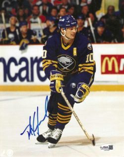 Autographed DALE HAWERCHUK 8X10 Buffalo Sabres Photo JSA