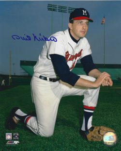 Autographed PHIL NIEKRO 8X10 Atlanta Braves photo