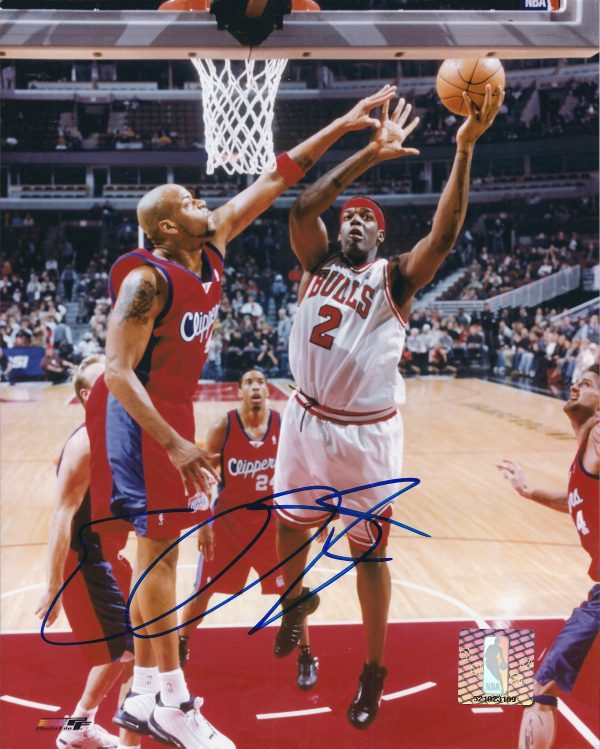 Autographed  EDDY CURRY 8x10 Chicago Bulls Photo