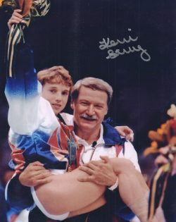 Autographed KERRI STRUG 8x10 Gold Medal Winner Photo