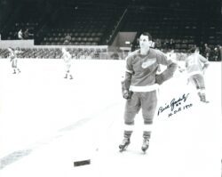 Autographed BILL GADSBY 8x10 Detroit Red Wings Photo