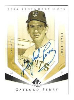 Autographed GAYLORD PERRY San Francisco Giants 2004 Upper Deck Legendary Cuts