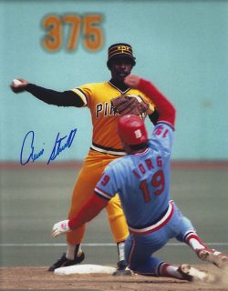 Autographed RENNIE STENNETT 8X10 Pittsburgh Pirates Photo