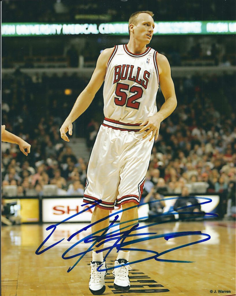 Autographed ERIC PIATKOWSKI 8x10 Chicago Bulls Photo Main Line Autographs