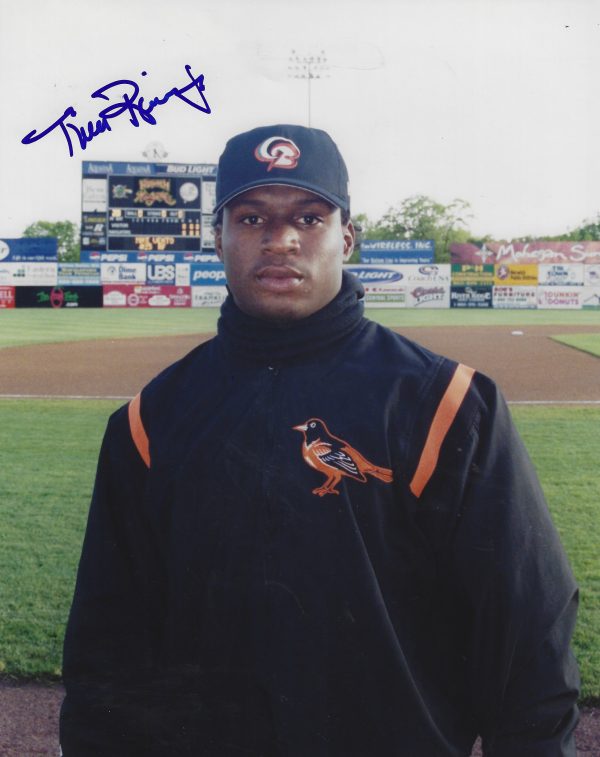 AUTOGRAPHED TIM RAINES JR 8X10 Baltimore Orioles Photo