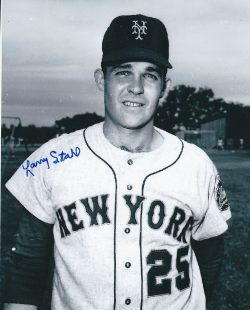 AUTOGRAPHED LARRY STAHL 8x10 New York Mets photo