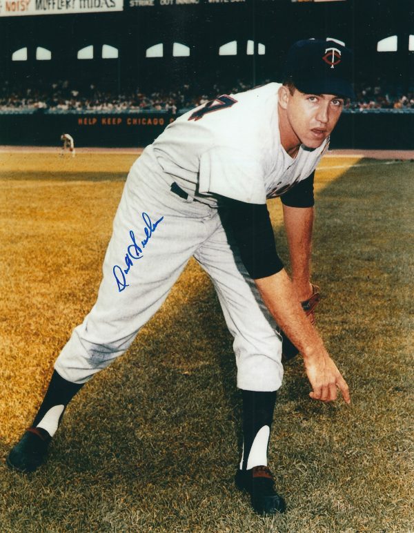AUTOGRAPHED DWIGHT SIEBLER 8X10 Minnesota Twins photo