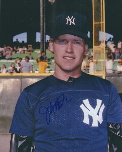 AUTOGRAPHED JAY HOWELL 8x10 New York Yankees photo