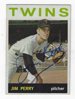 Autographed JIM PERRY Minnesota Twins 1964 Topps Card