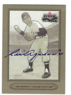 Autographed LUIS APARICIO Chicago White Sox 2002 FLEER FALL CLASSIC CARD
