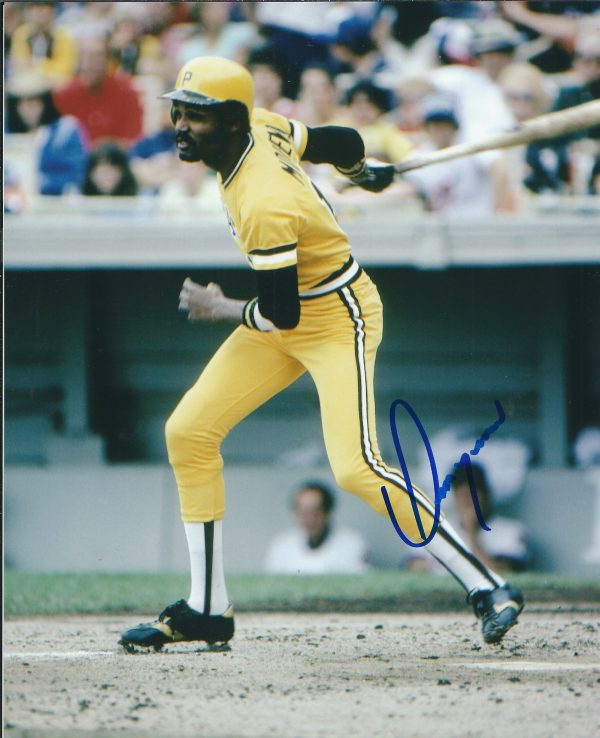 Autographed OMAR MORENO 8X10 Pittsburgh Pirates Photo
