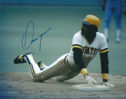 Autographed OMAR MORENO 8X10 Pittsburgh Pirates Photo