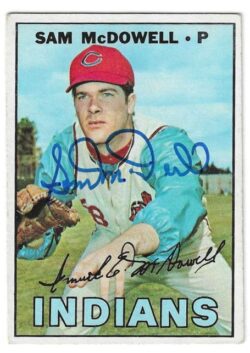 Autographed SAM MCDOWELL Cleveland Indians 1967 Topps Card