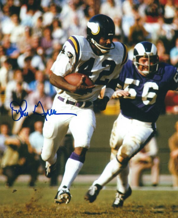 Autographed  JOHN GILLIAM 8X10 Minnesota Vikings Photo