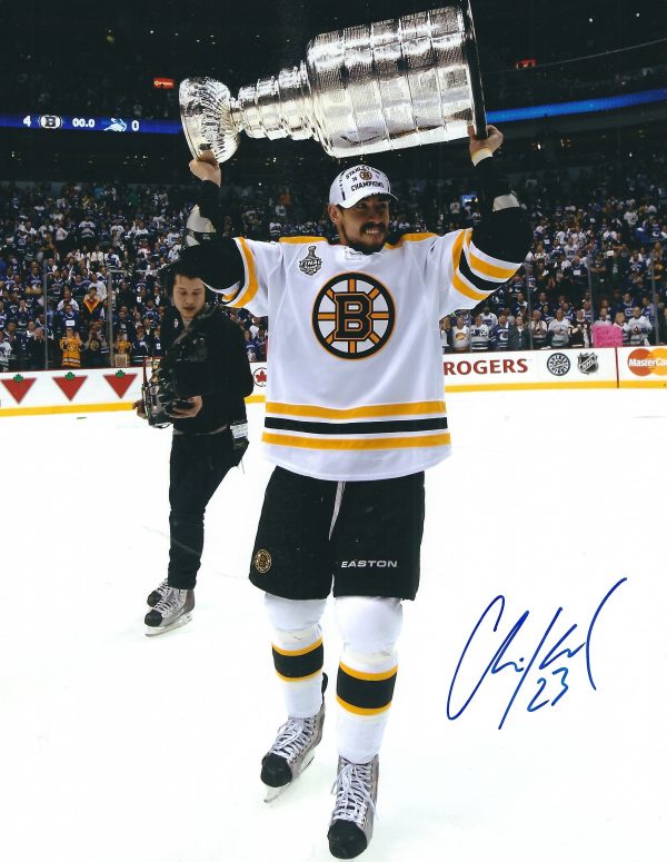Autographed CHRIS KELLY 8X10 Boston Bruins  Photo