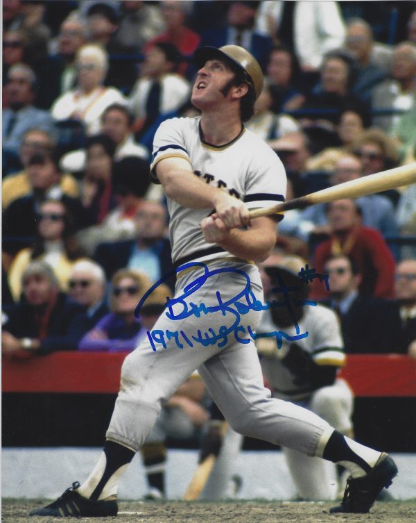 Autographed BOB ROBERTSON 8X10 Pittsburgh Pirates Photo