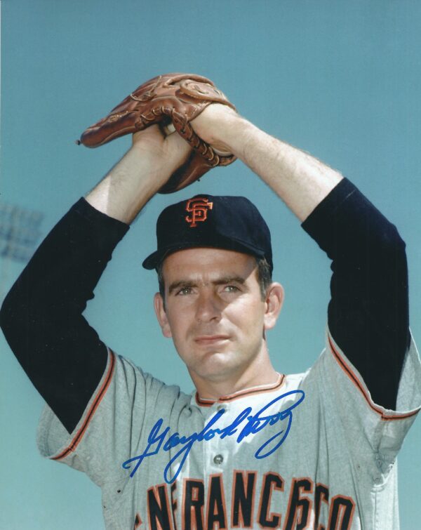 Autographed GAYLORD PERRY 8X10 SAN FRANCISCO GIANTS photo