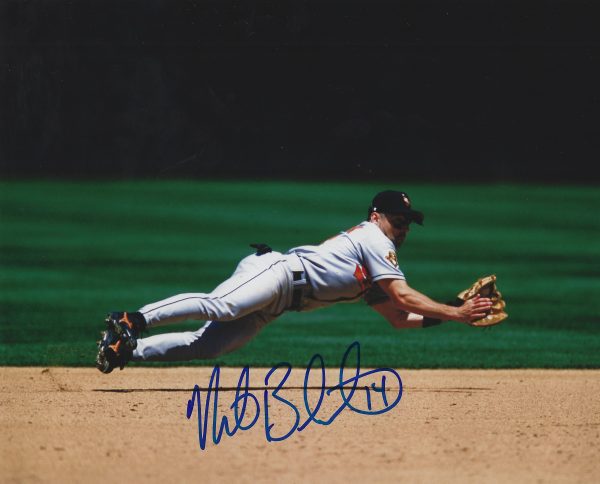 AUTOGRAPHED MIKE BORDICK 8X10 Baltimore Orioles Photo