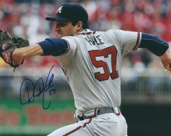 AUTOGRAPHED DAVID HALE 8X10 Atlanta Braves photo