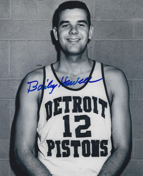Autographed BAILEY HOWELL 8X10 Detroit Pistons photo
