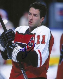 Autographed KEVIN DINEEN 8X10 Philadelphia Flyers Photo