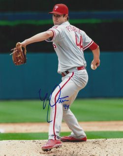 AUTOGRAPHED JONATHAN PETTIBONE 8X10 Philadelphia Phillies Photo