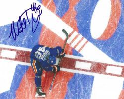 Autographed  MATT DONOVAN 8X10 New York Islanders Photo