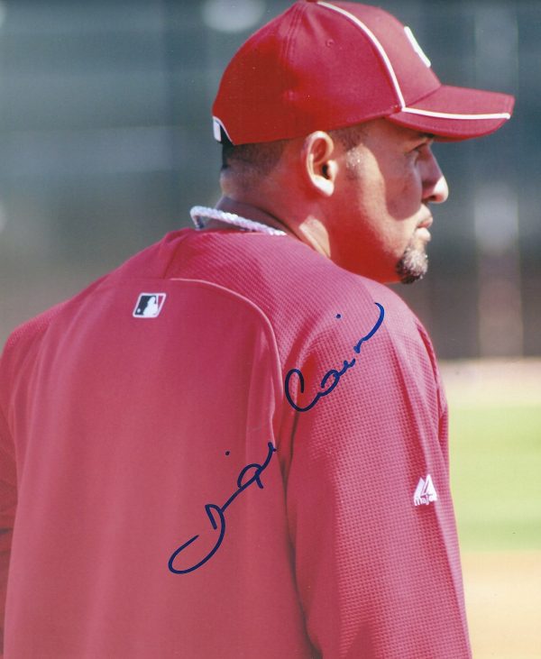 AUTOGRAPHED  MIGUEL CAIRO 8X10 Cincinnati Reds Photo