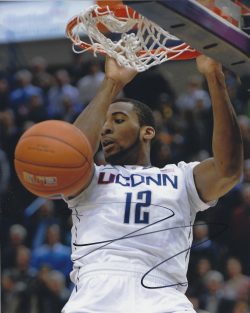 Autographed  ANDRE DRUMMOND 8X10  University of Connecticut Photo