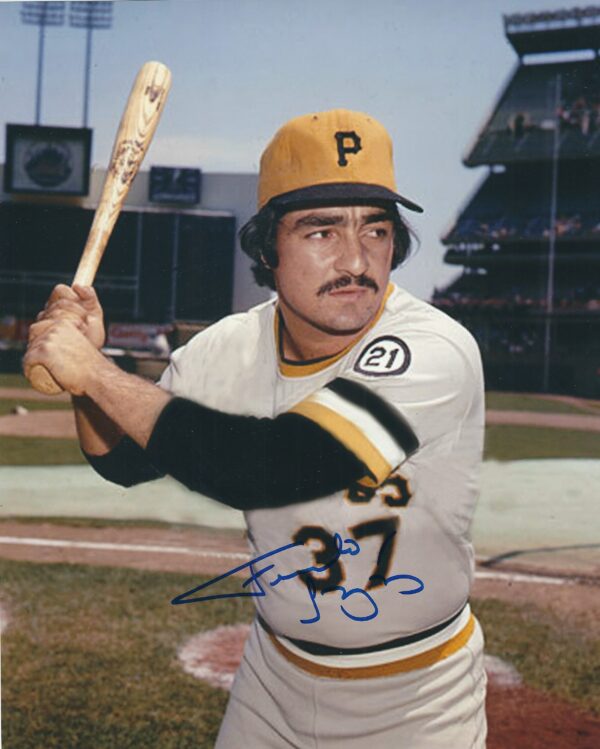 Autographed FERNANDO GONZALEZ 8X10 Pittsburgh Pirates Photo